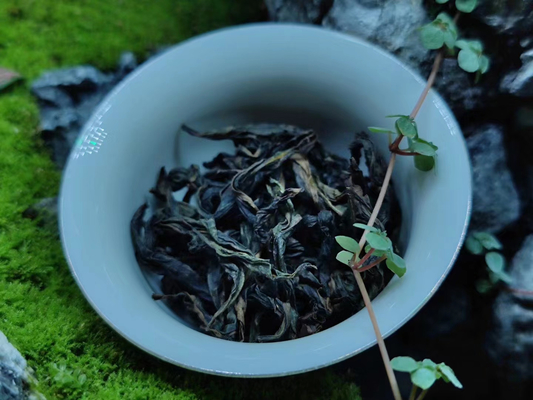 Jin Junmei 80g hộp quà đóng hộp trà hoa núi wuyi hạt nhỏ nhà máy trà lianyun bán buôn