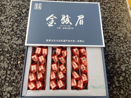 Trà Jinjunmei, một nhánh của trà đen ở Zhengshan, có nguồn gốc từ làng Tongmu, thành phố Wuyishan, tỉnh Phúc Kiến.