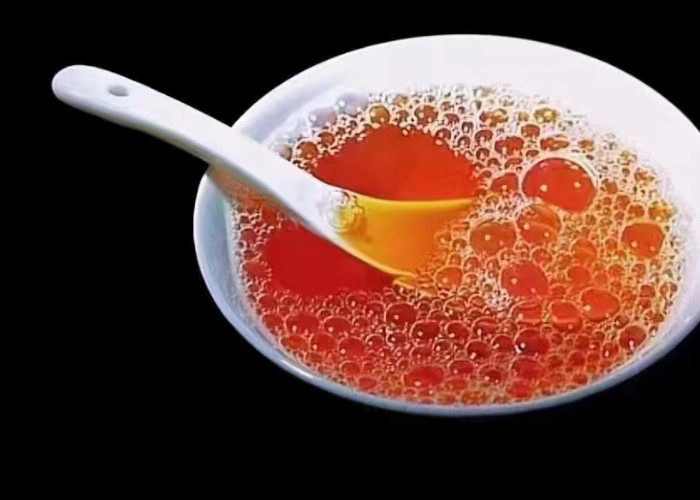 Trà Oolong nóng hoặc lạnh với mùi hoa để phục vụ
