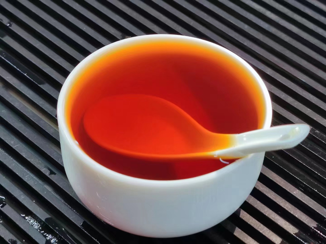 Jin Junmei 80g hộp quà đóng hộp trà hoa núi wuyi hạt nhỏ nhà máy trà lianyun bán buôn
